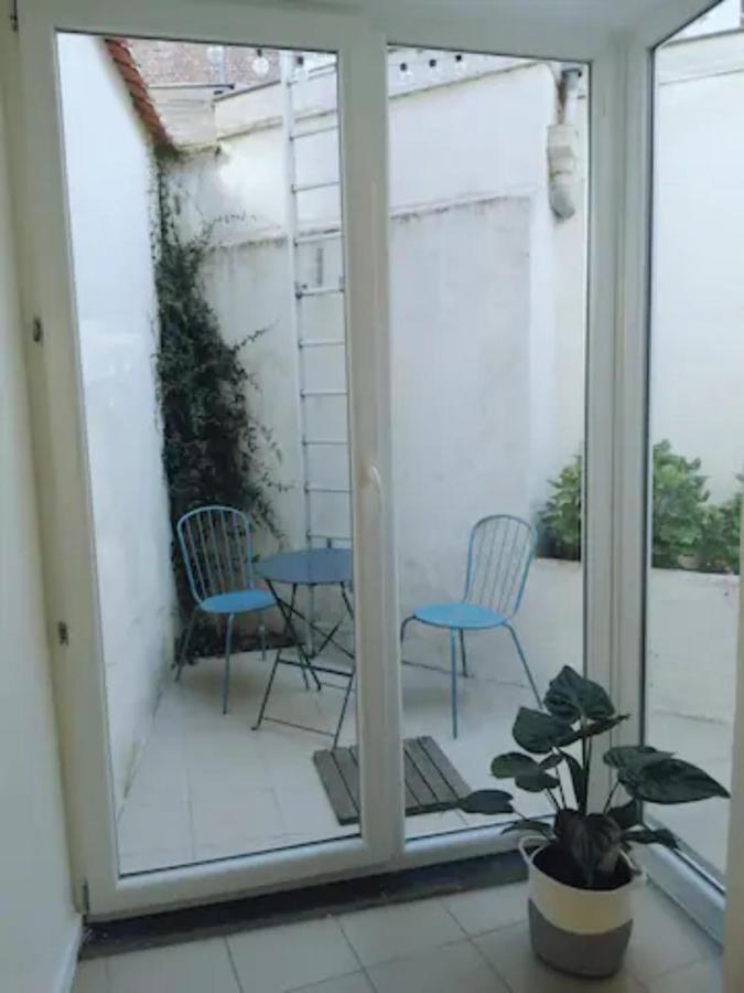 Studio With Terrace In 17th Century House Brügge
