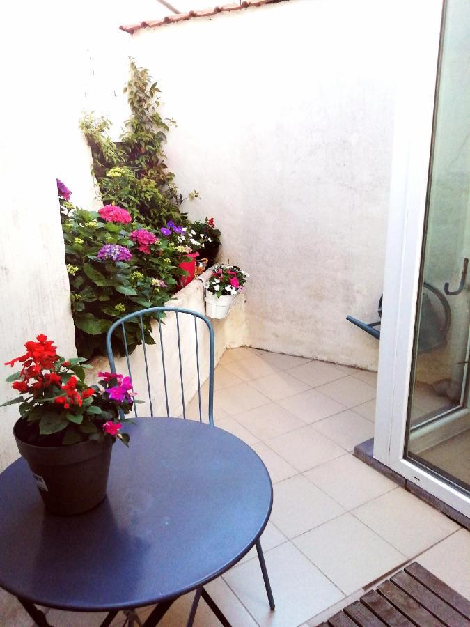Apartment Studio With Terrace In 17th Century House Brügge
